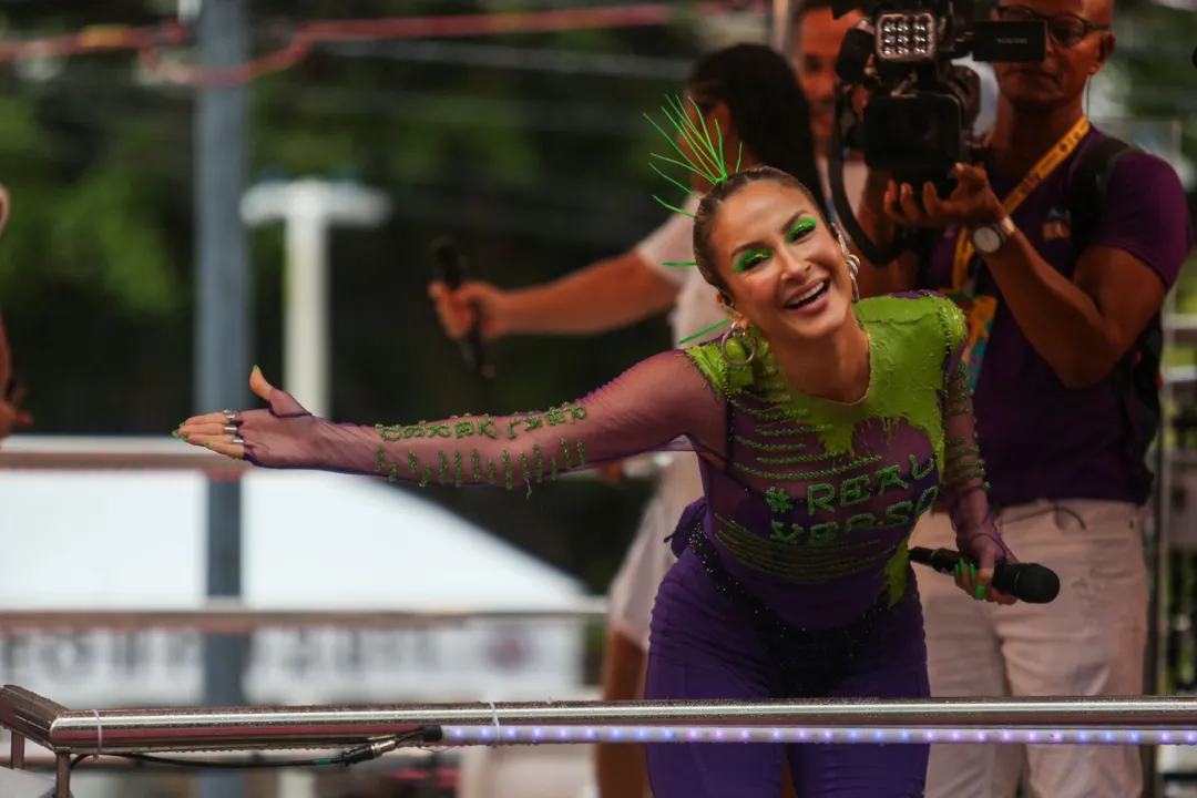 Claudia Leite abriu o jogo sobre vida sexual