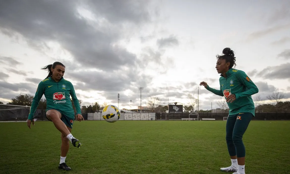 Marta, 37 anos, é o elo da atual geração com o time vice-campeão mundial (2007) e olímpico (2004 e 2008)