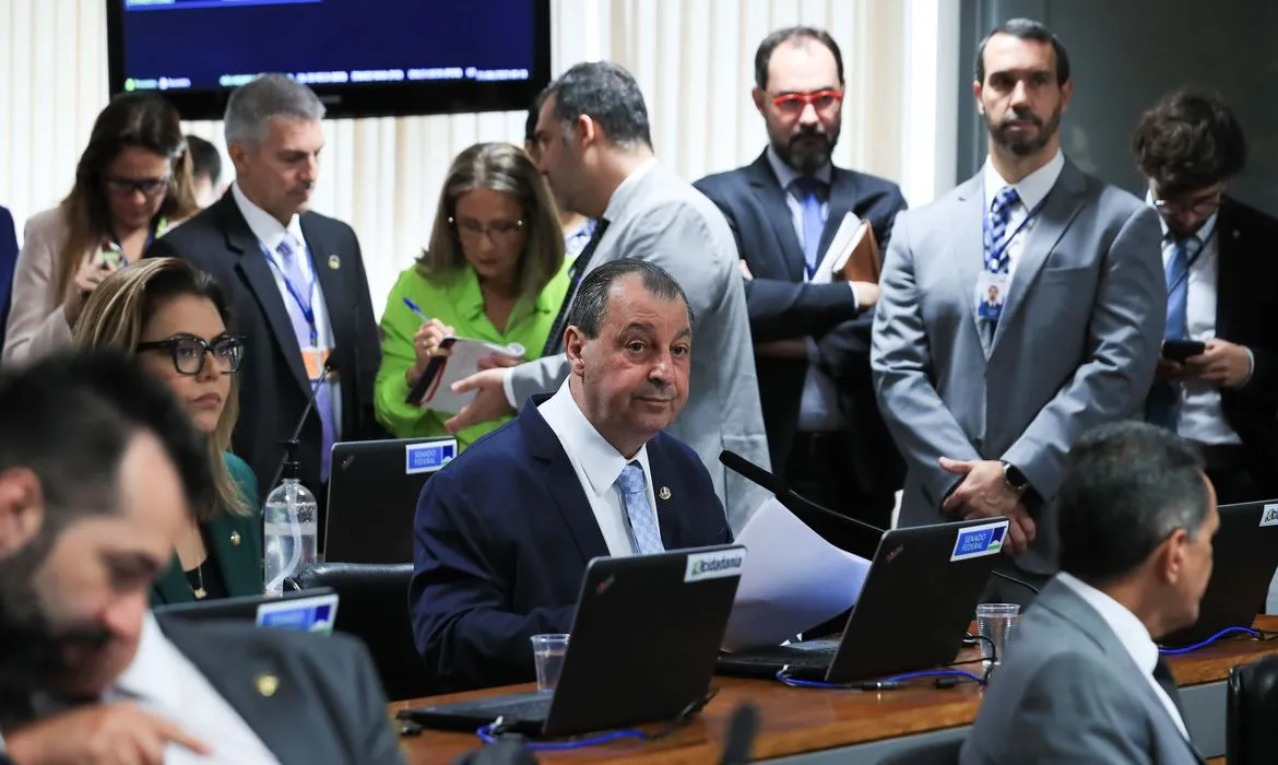 Relator foi o senador Omar Aziz