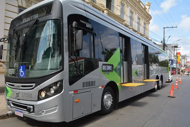 De acordo com parlamentar, BRT funciona de "forma confusa" em Feira de Santana