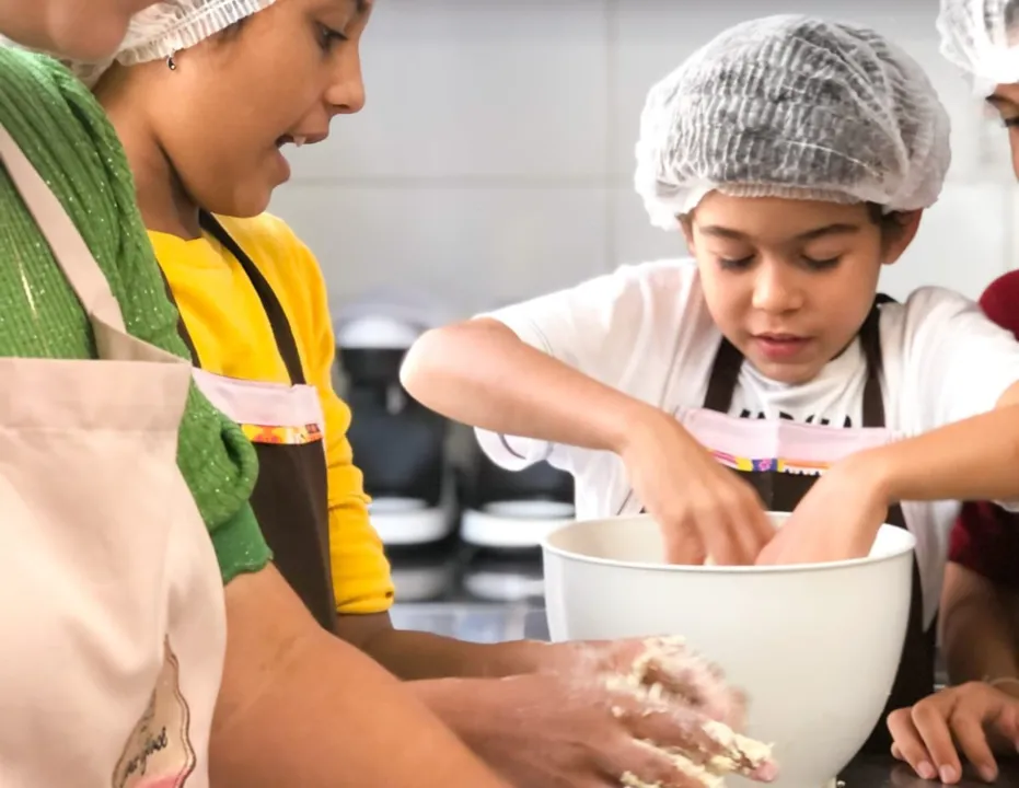 Interação é monitorada pela equipe da confeitaria e do Chef Flávio Leite