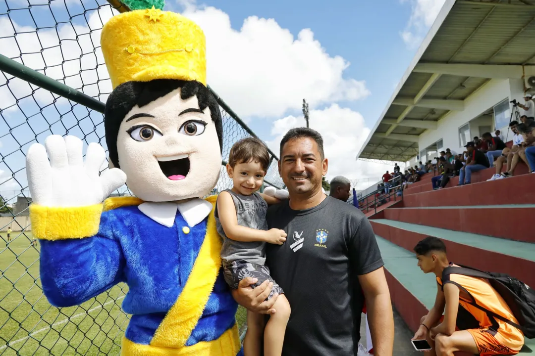 A mascote “Quiterinha” também está fazendo a graça da torcida. Em homenagem à guerreira Maria Quitéria no Bicentenário da Independência do Brasil na Bahia