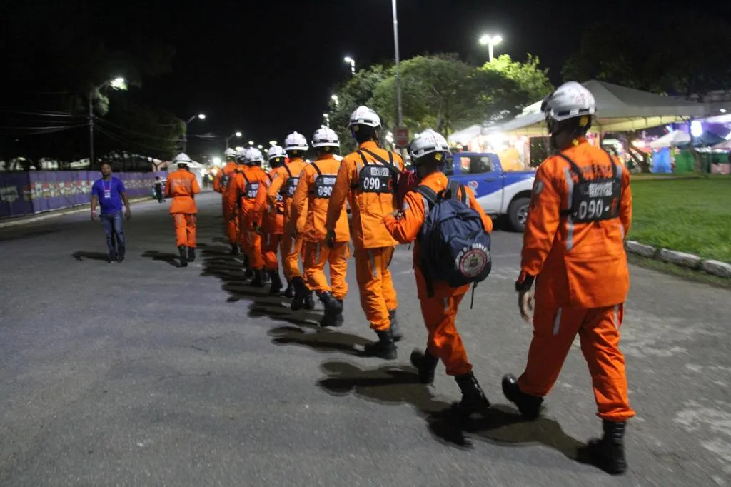 Bombeiros realizam trabalho de prevenção e atendem vítimas de queimaduras nas cidades com festas de São João