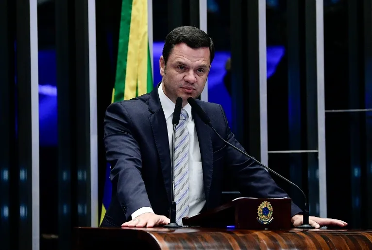 Anderson Torres na tribuna do Congresso Nacional