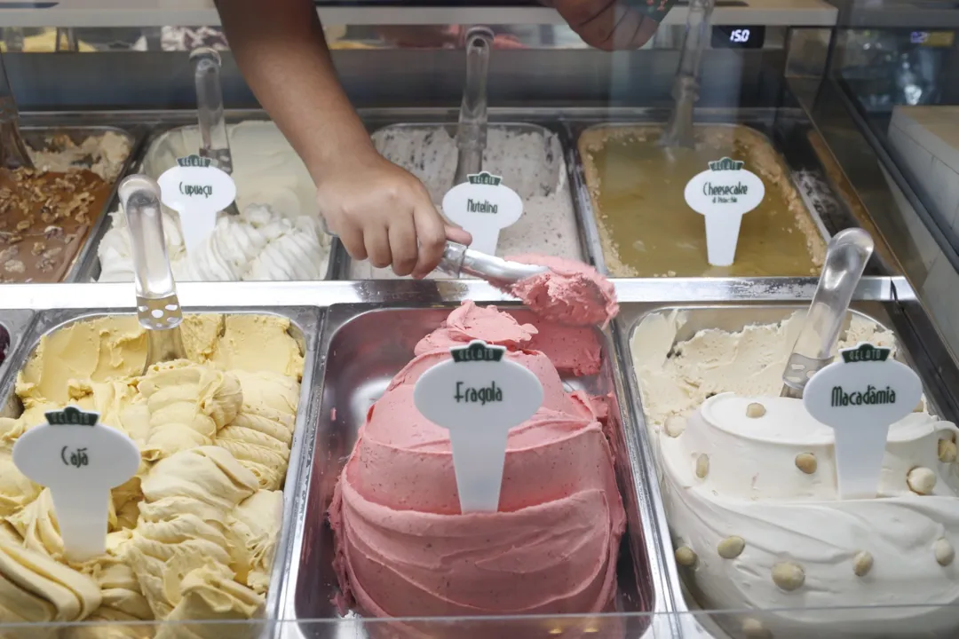 Sorveteria foi elogiada por sua variedade de sabores, com destaque para as frutas tropicais