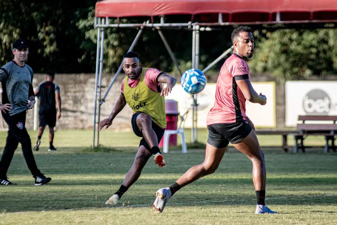 Dionísio tem surpreendido com evolução física e técnica durante sua recuperação