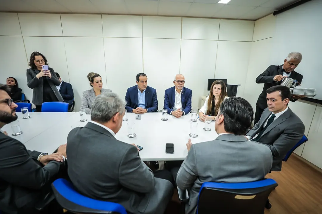 Imagem ilustrativa da imagem Em Brasília, Bruno Reis discute subsídio para o transporte público