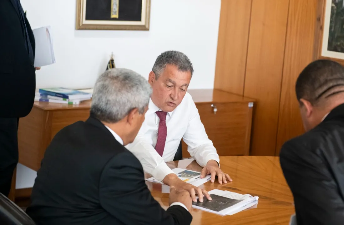 Ministro da Casa Civil, Rui Costa e o governador da Bahia, Jerônimo Rodrigues discutem novos investimentos para o estado