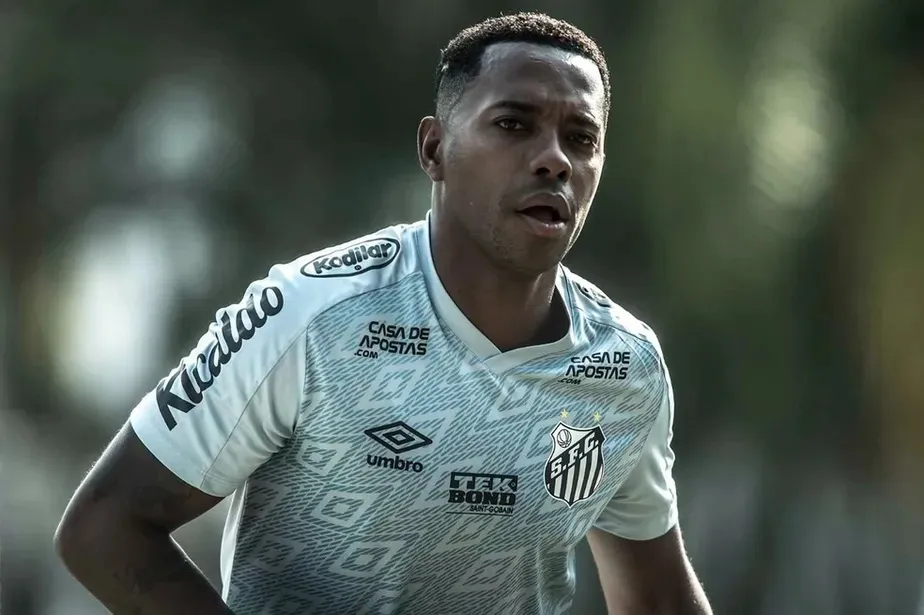 Ex-jogador Robinho foi condenado pela Justiça italiana por estupro