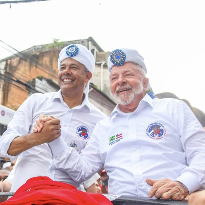 Lula e Jerônimo durante cortejo cívico