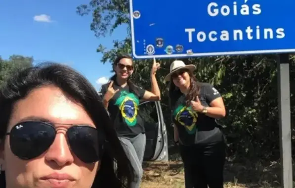 Leilane e  as amigas Hosana Santos Andrade e Luana Carvalho, que também morreram no acidente