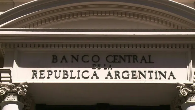 FMI aprova desembolso de US$ 7,5 bi para Argentina