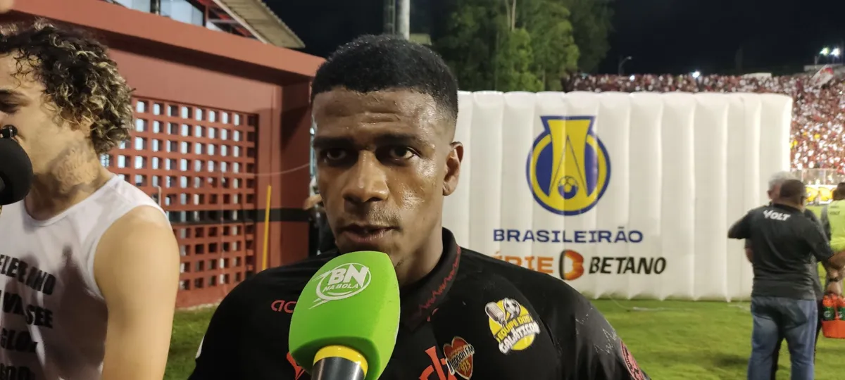 Após três jogos, o lateral-esquerdo Felipe Vieira retornou ao time titular do Vitória