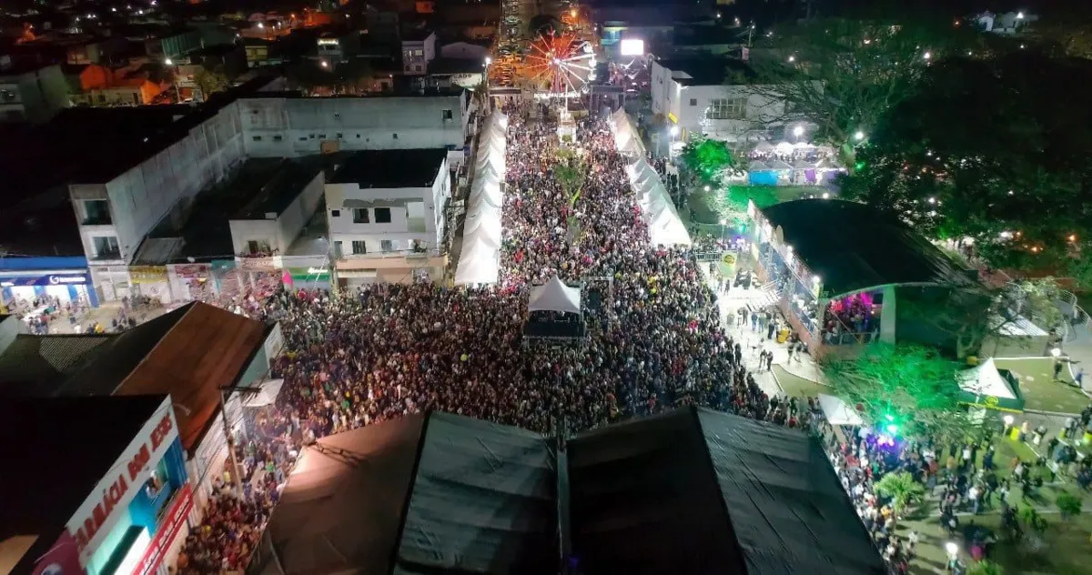 Thiago Aquino, Filhos de Jorge, Edson Gomes, Durval Lelys, Luiz Caldas, Sandra de Sá e Geraldo Azevedo são alguns dos nomes que se apresentam na edição desse ano