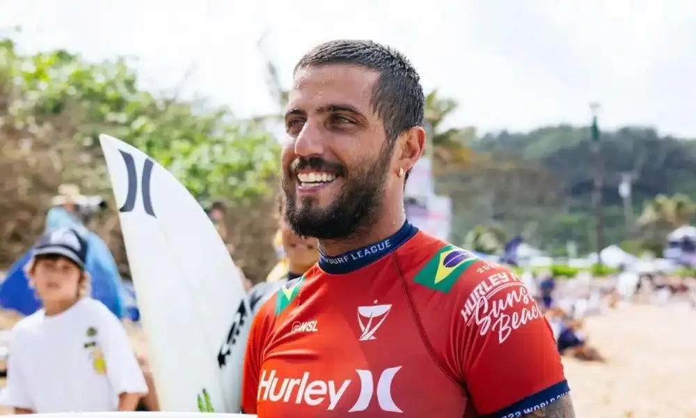 Filipe Toledo enfrentará o surfista australiano Ethan Ewing que eliminou o outro brasileiro Gabriel Medina