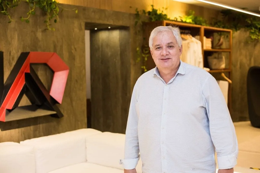 Galeria fomenta a participação dos curadores em seus projetos com o objetivo de promover diálogos entre artistas