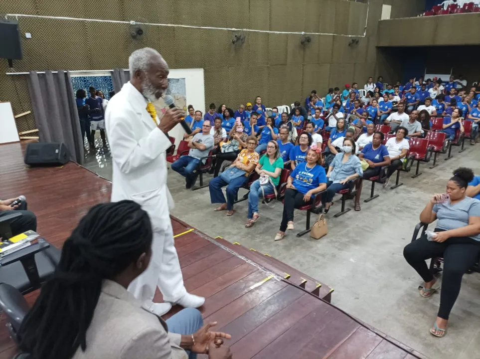 Feira teve a participação do agitador cultural Clarindo Silva