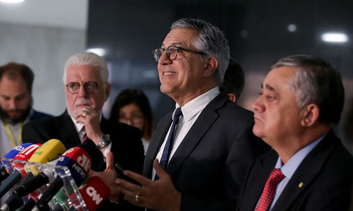 Responsável pela articulação política do governo, Padilha informou que a prioridade é concluir a aprovação final do texto nas próximas semanas