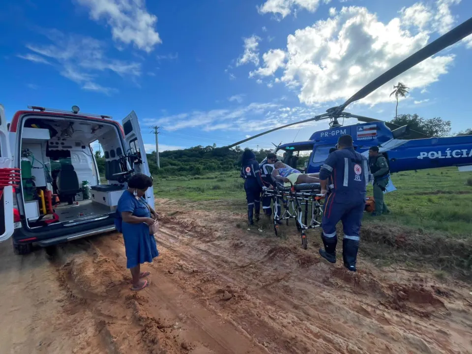 Da ambulância direto para o heçicóptero. Agilidade que ajuda a salvar vidas.