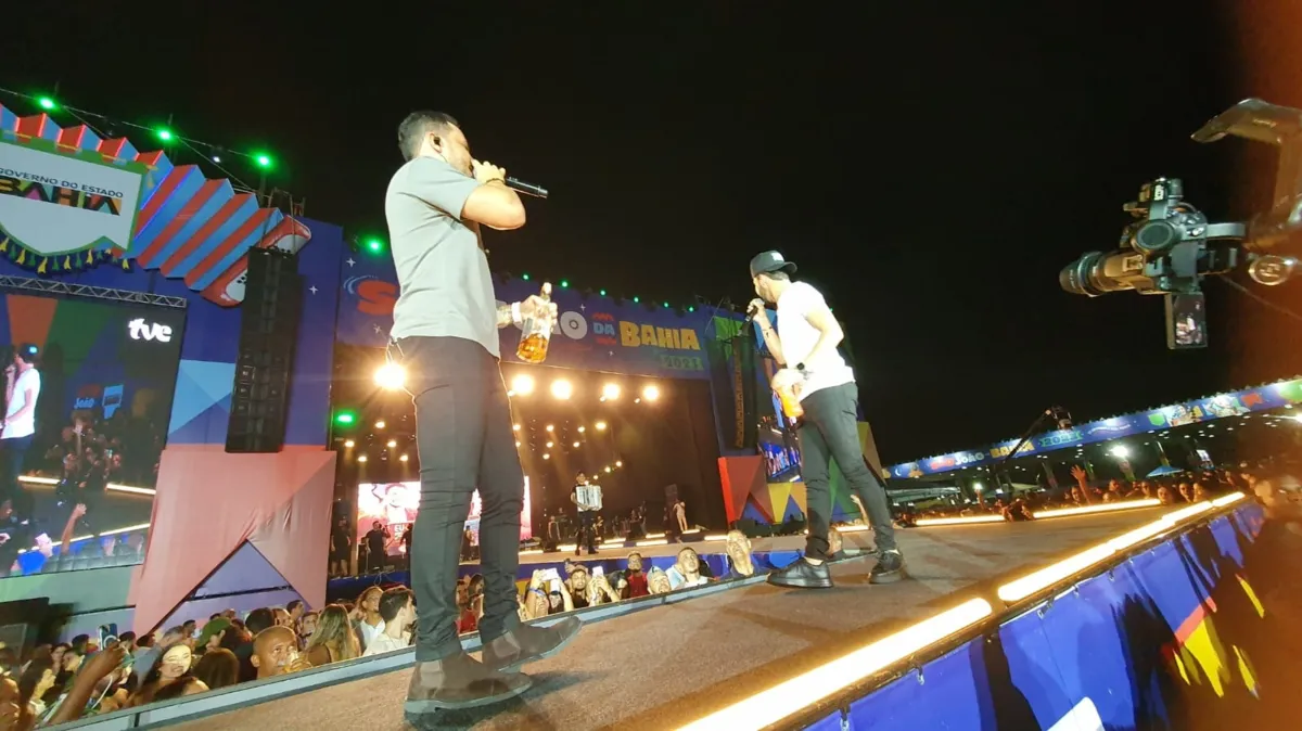 Iguinho e Lulinha no palco