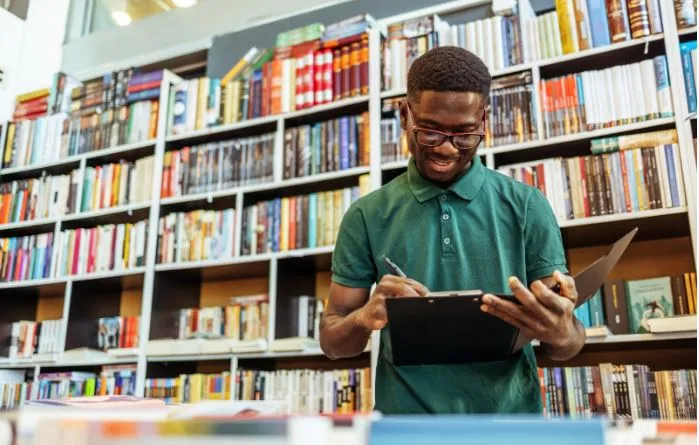 A FLICSB tem como objetivo dar destaque a obras literárias e ampliar espaços de circulação de livros