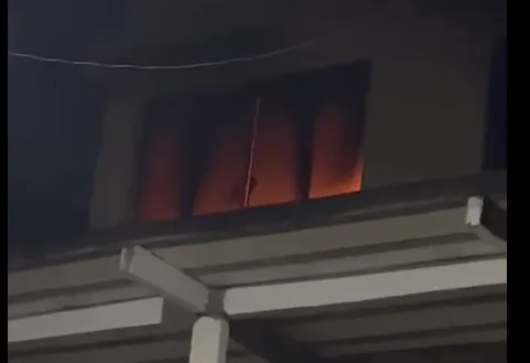 Uma mulher que estava no local no momento do incidente, é deficiente de fala e audição, e chegou a inalar muita fumaça