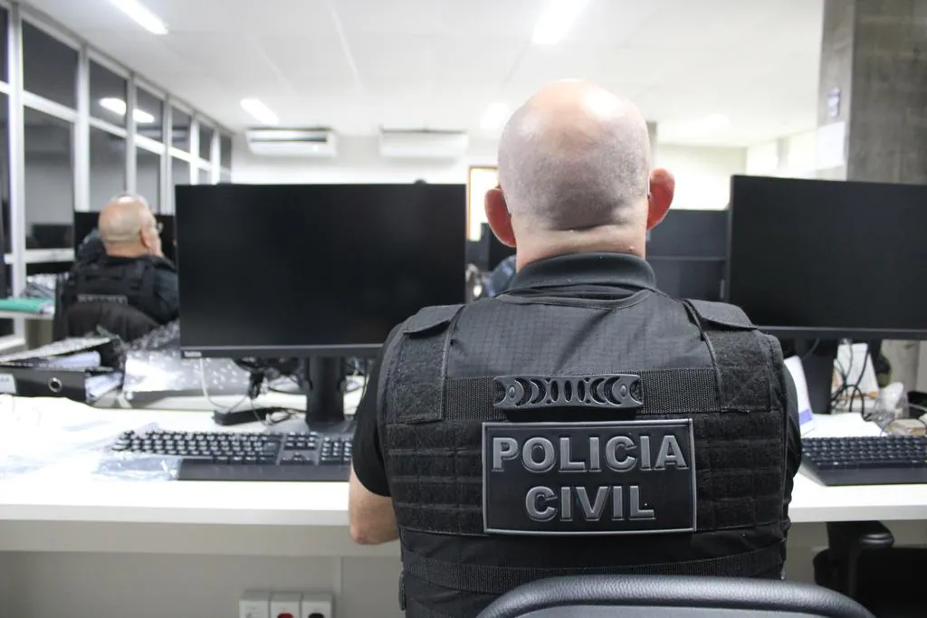 Homem também tinha um mandado de prisão por dívida de pensão alimentícia