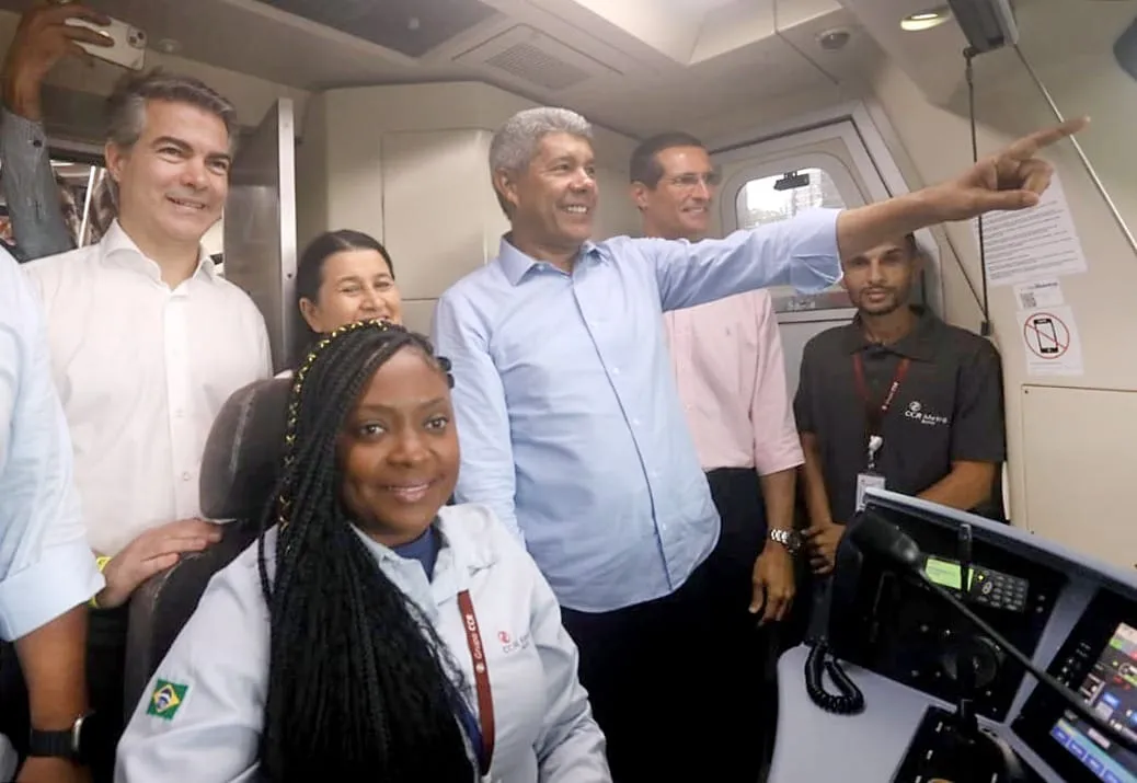 Governador fez a viagem inauguração da Estação Campinas na cabine do maquinista