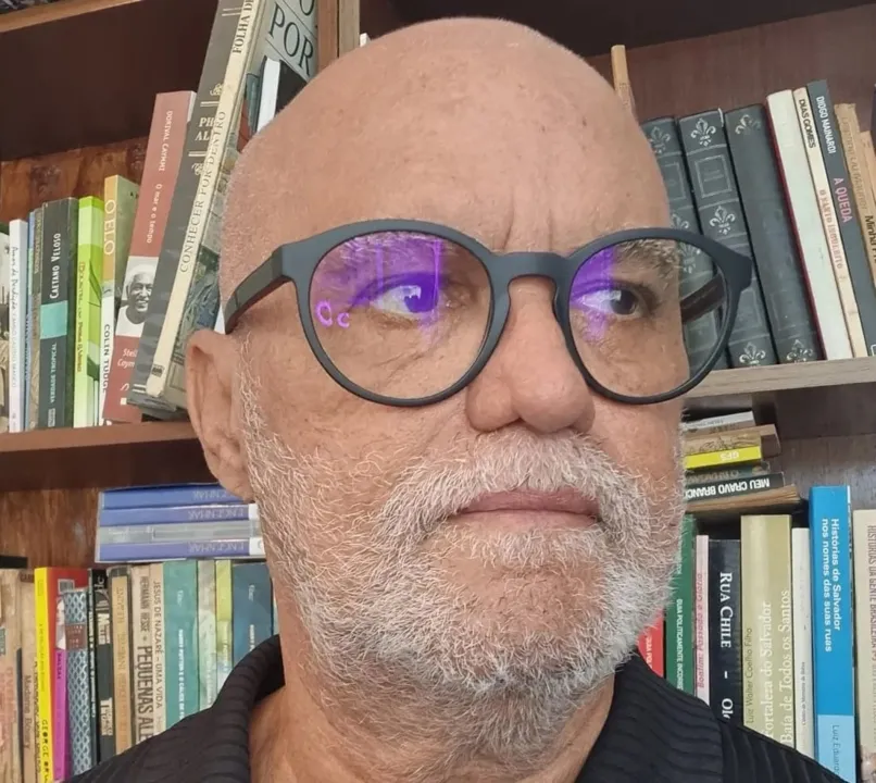 Jolivaldo trata também da luta dos afrodescendentes por reconhecimento em uma sociedade  marcada por desigualdade