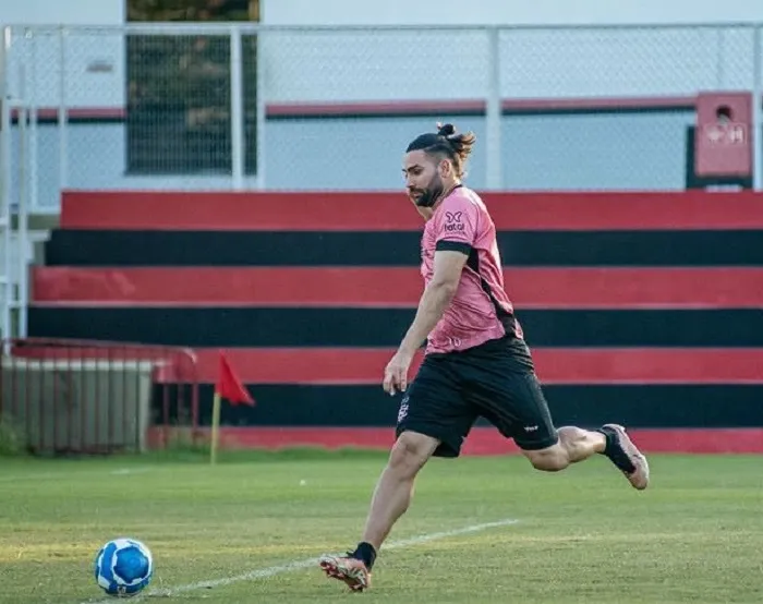 Léo Gamalho chegou ao Vitória em dezembro de 2022