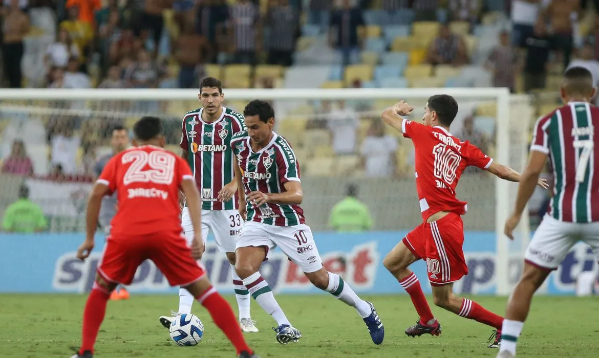 No primeiro jogo no Maracanã o Tricolor venceu por 5 a 1