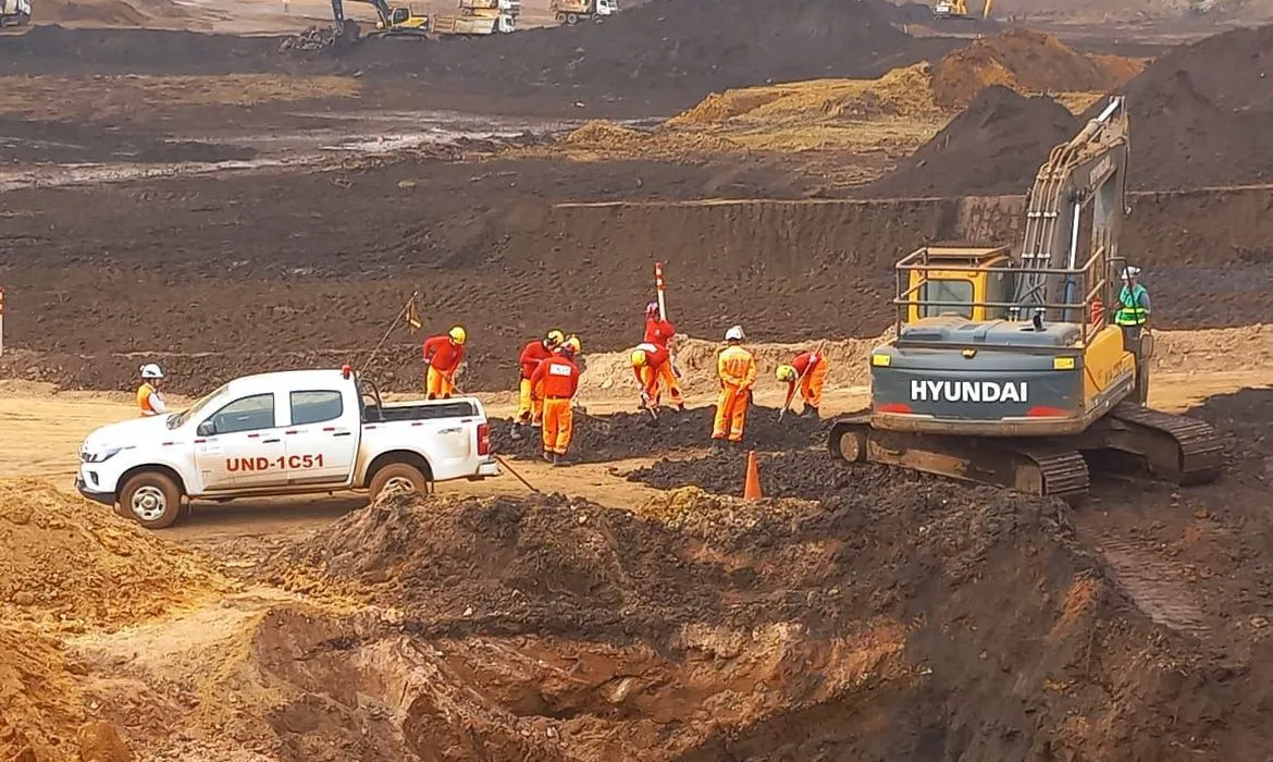 A barragem D4 integra uma mina de exploração de urânio desativada em 1995