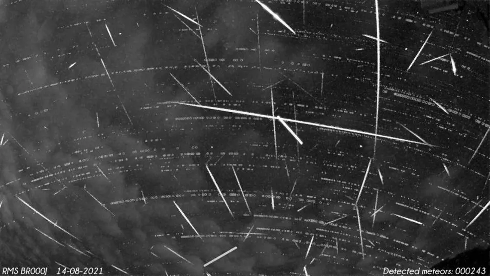 Imagem ilustrativa da imagem Maior chuva de meteoros do ano poderá ser vista em todo o Brasil
