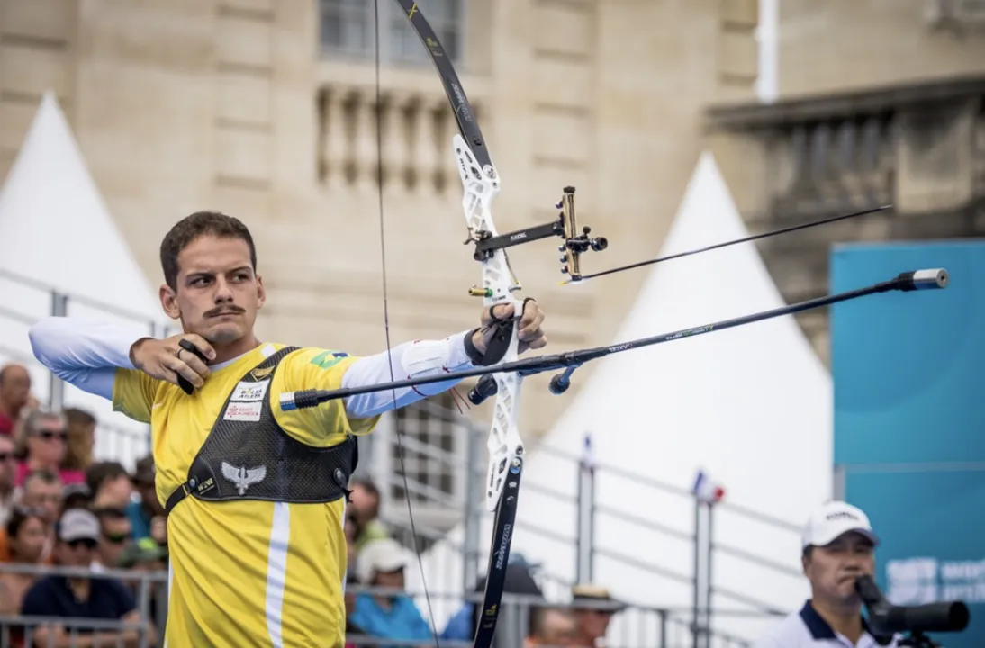 A medalha foi garantida contra o indonésio Arif Dwi Pangestu