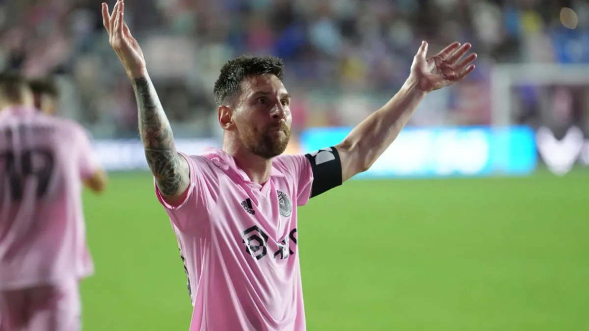 Messi celebra seu primeiro gol com a camisa do Inter Miami