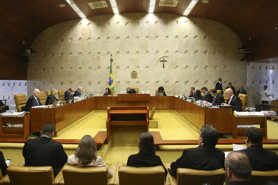 Plenário do Supremo Tribunal Federal durante julgamento da validade da terceirização da atividade-fim nas empresas.