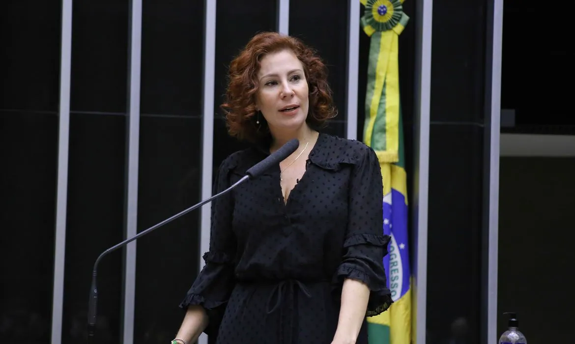 As acusações são de abuso de poder político e uso indevido dos meios de comunicação por publicações supostamente desinformativas sobre o processo eleitoral