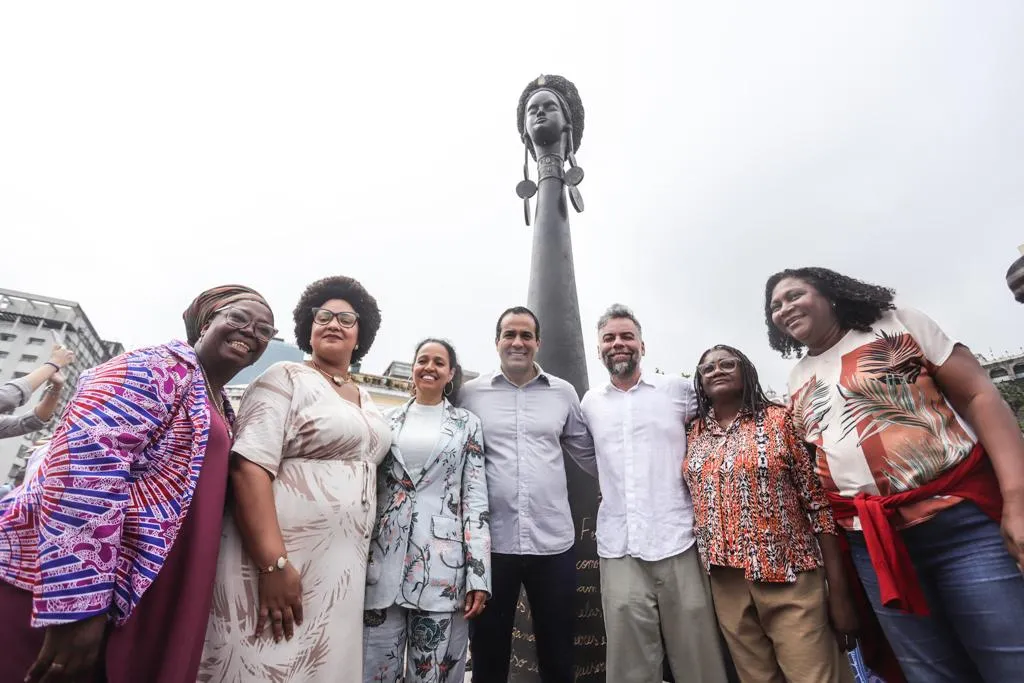 Bruno Reis participou da cerimônia de inauguração do monumento em homenagem a Maria Felipa