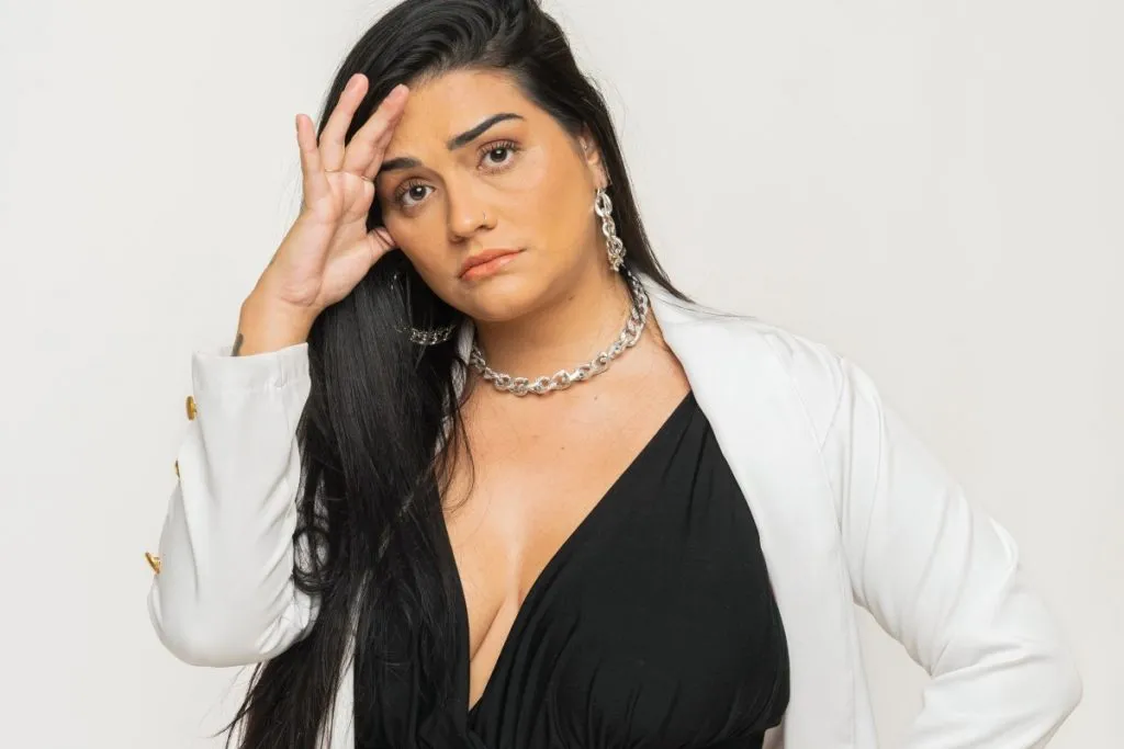 Muito emocionada, Paulinha relatou episódio