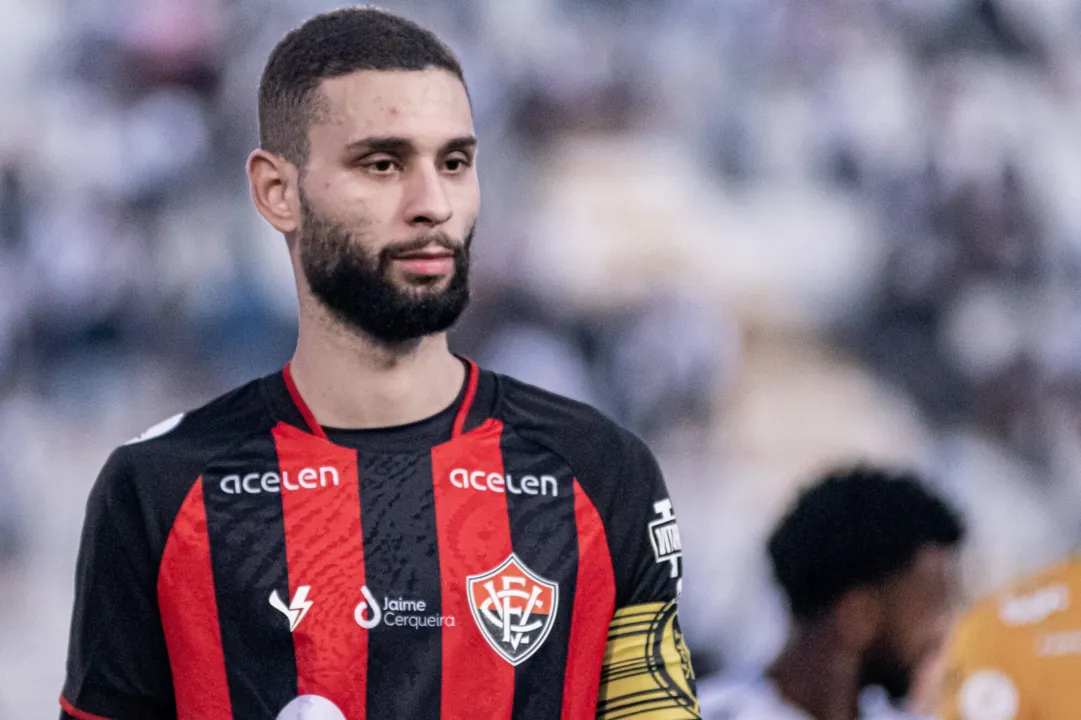 Wagner Leonardo assinou em definitivo com o Vitória até 2025.