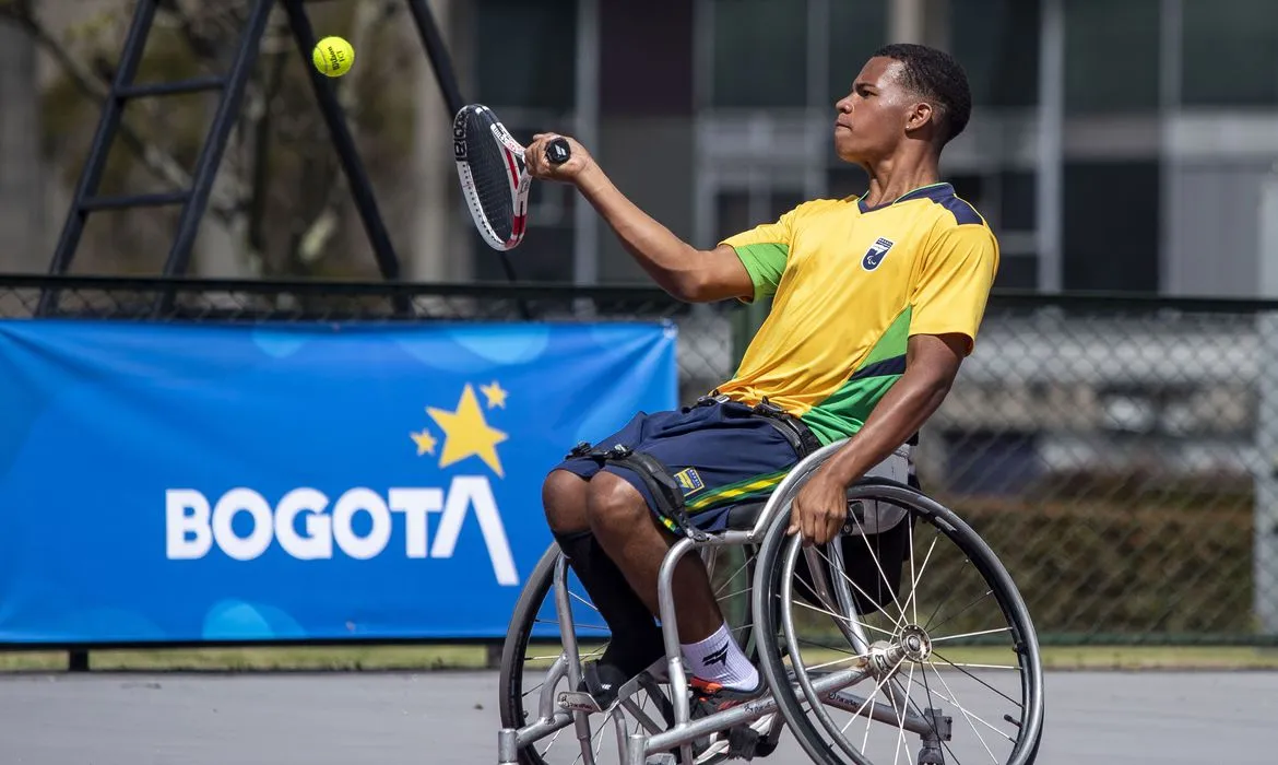 Luiz Augusto Calixto está na semifinal do Tênis em cadeira de rodas