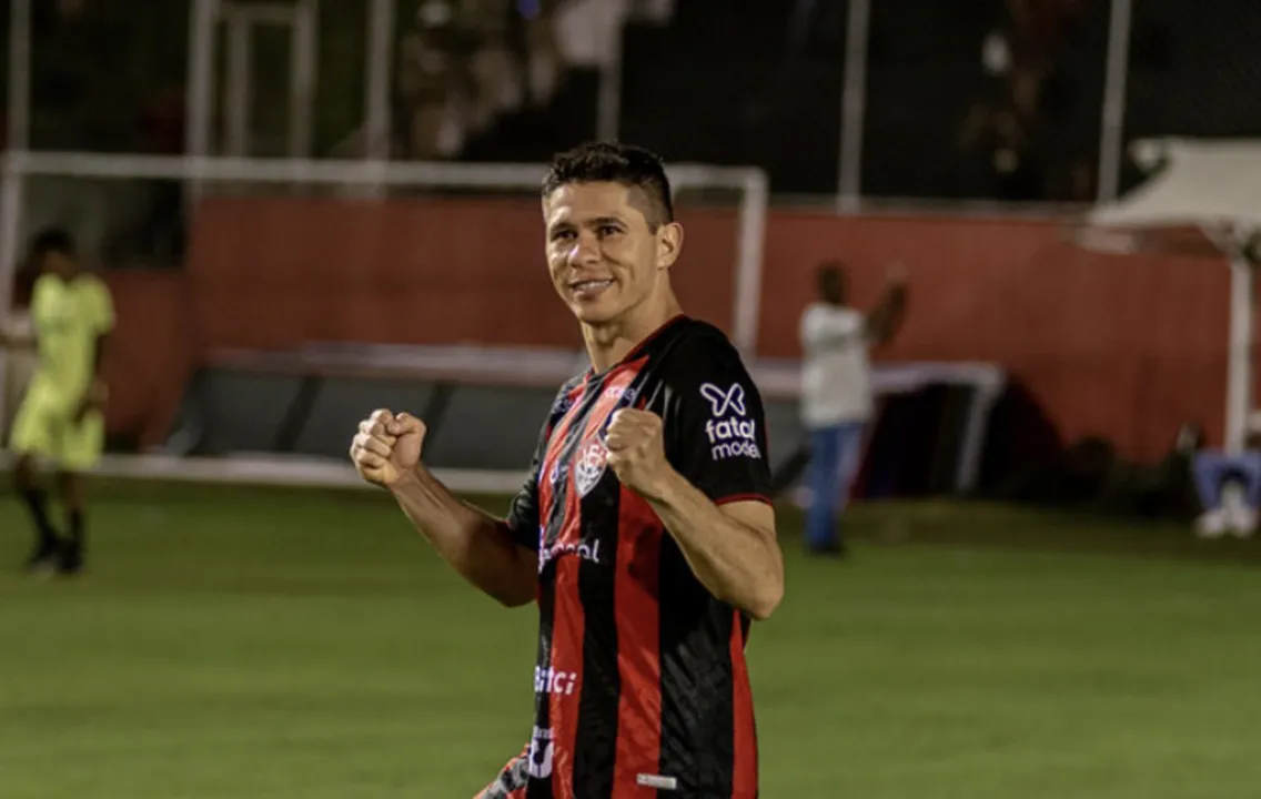 Vovô garoto tem 6 assistências e 3 gols na Série B