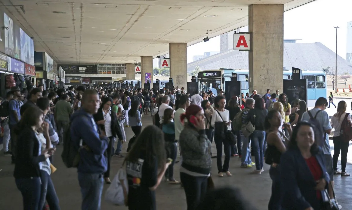 Crescimento da população, de 0,52%, é o menor desde 1872