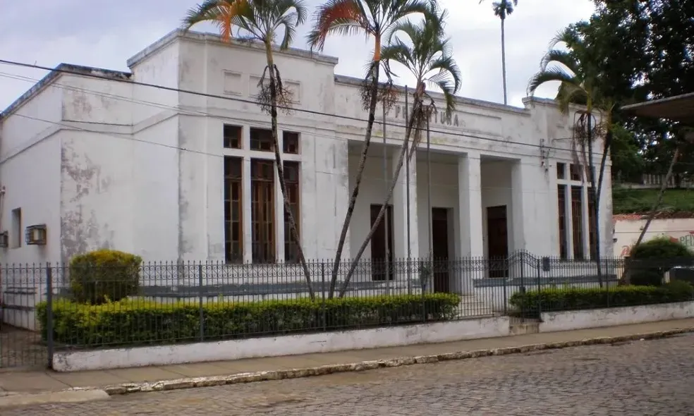 Interessados devem comparecer na sede da prefeitura, na Praça dos Três Poderes