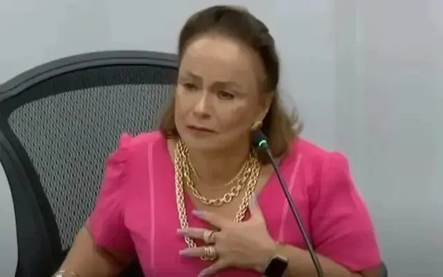 Imagem ilustrativa da imagem Procuradora com rendimento de R$ 41,8 mil lamenta: 'Pires na mão'