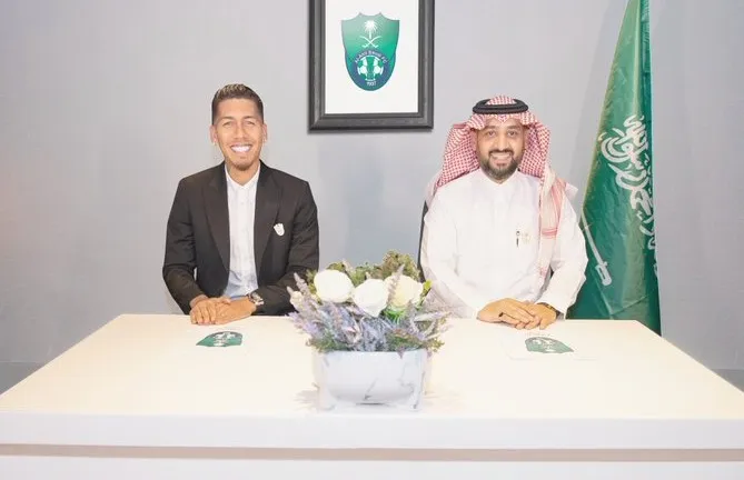 Clube saudita anuncia Roberto Firmino