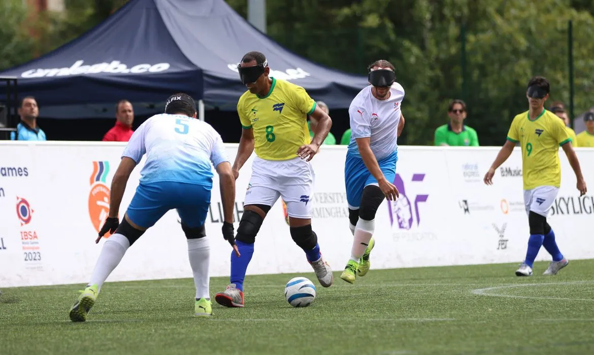 Seleção brasileira de futebol de cegos encara a China na semifinal da Copa do Mundo da categoria