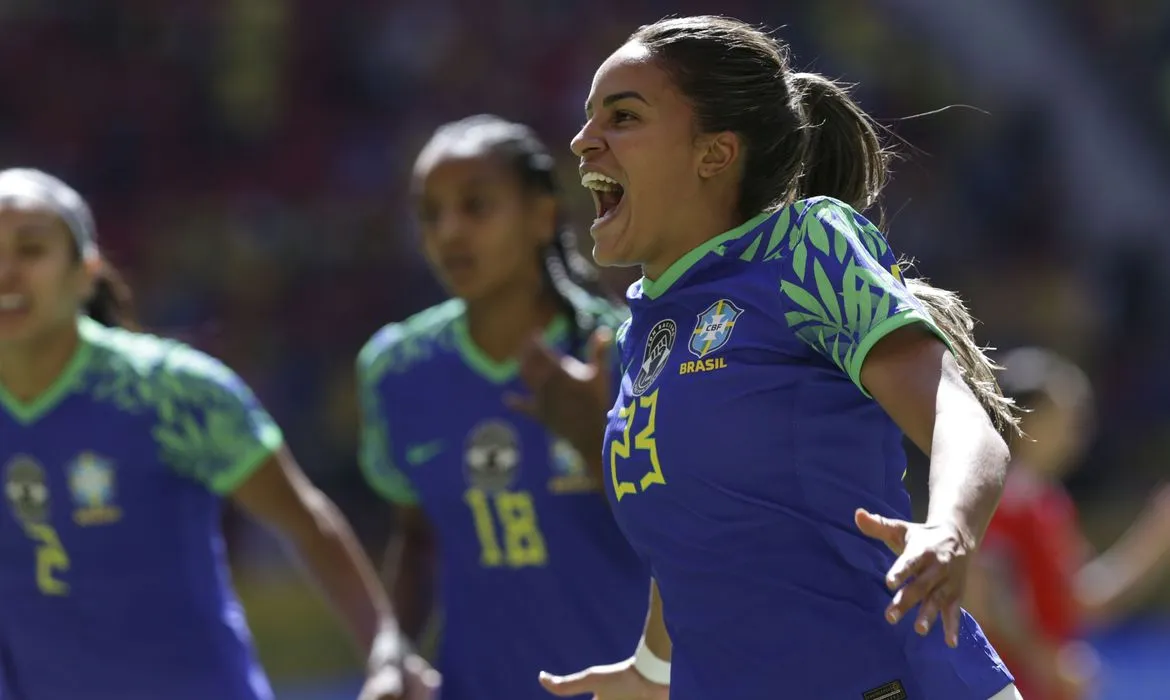 Gabi Nunes, Duda Sampaio, Luana Bertolucci e Geyse fizeram os gols da partida