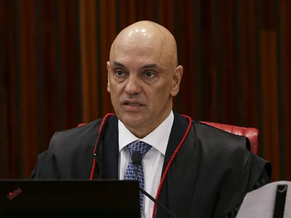 Filho do ministro chegou a ser agredido com um soco no rosto