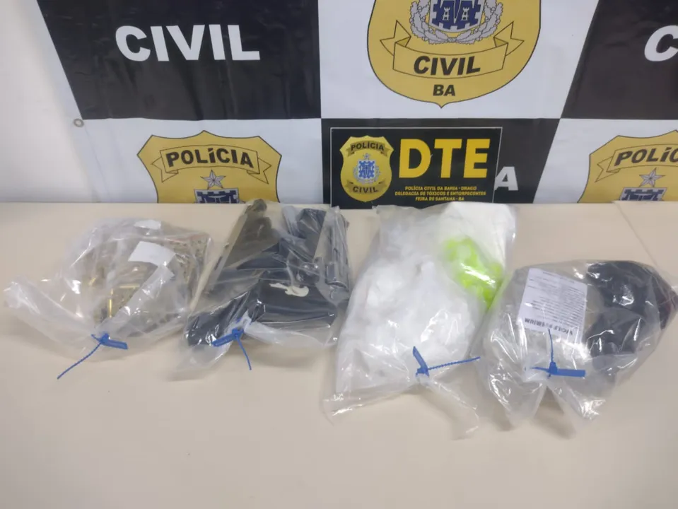 O material apreendido foi encaminhado à perícia do Departamento de Polícia Técnica